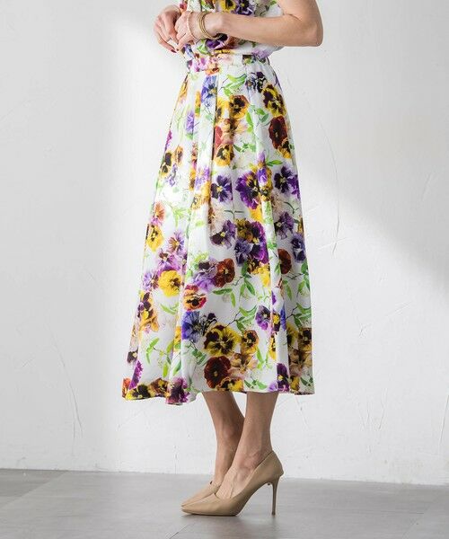 Viaggio Blu / ビアッジョブルー ミニ・ひざ丈スカート | 【KEITA KAWASAKI × Viaggio Bluコラボ】パンジープリントスカート | 詳細2