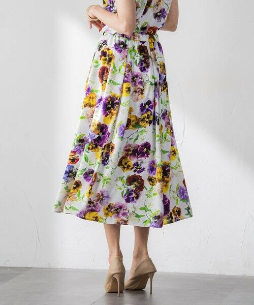 Viaggio Blu / ビアッジョブルー ミニ・ひざ丈スカート | 【KEITA KAWASAKI × Viaggio Bluコラボ】パンジープリントスカート | 詳細3