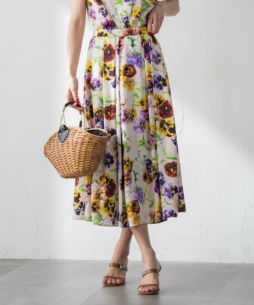 Viaggio Blu / ビアッジョブルー ミニ・ひざ丈スカート | 【KEITA KAWASAKI × Viaggio Bluコラボ】パンジープリントスカート | 詳細17