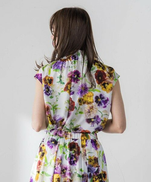 Viaggio Blu / ビアッジョブルー シャツ・ブラウス | 【KEITA KAWASAKI × Viaggio Bluコラボ】パンジープリントブラウス | 詳細4