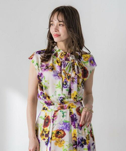 Viaggio Blu / ビアッジョブルー シャツ・ブラウス | 【KEITA KAWASAKI × Viaggio Bluコラボ】パンジープリントブラウス | 詳細17