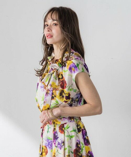 Viaggio Blu / ビアッジョブルー シャツ・ブラウス | 【KEITA KAWASAKI × Viaggio Bluコラボ】パンジープリントブラウス | 詳細18