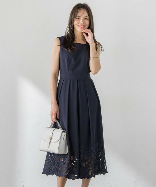 Viaggio Blu / ビアッジョブルー ロング・マキシ丈ワンピース | レースエンブロイダリーワンピース（ネイビー）