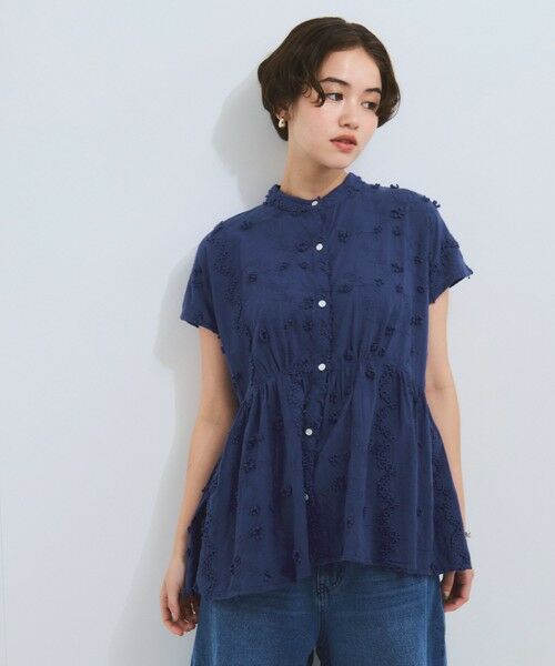VICKY/ビッキー 3D刺繍バンドカラーブラウス≪手洗い可能≫ ブルー M VICKY/ビッキー 3D刺繍バンドカラーブラウス≪手洗い可能≫ ブルー M