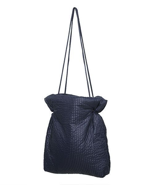 YACCOMARICARD / ヤッコマリカルド トートバッグ | 高密度ナイロンキルト 総ピン中ワタ入リトートbag（濃紺）