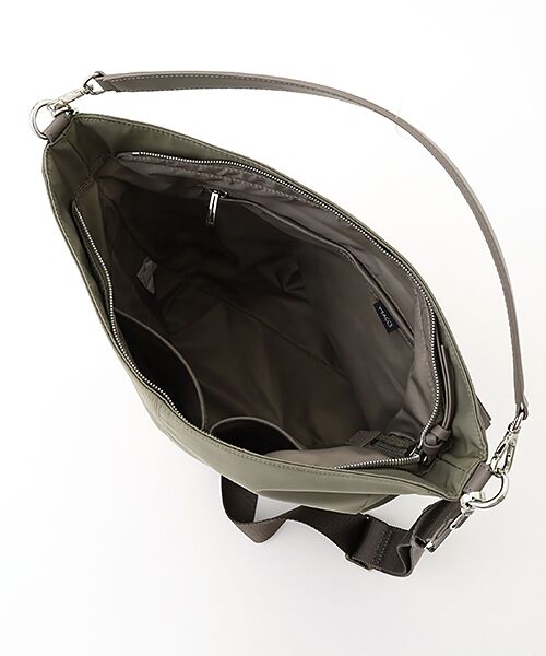 Y'SACCS / イザック ショルダーバッグ | ツイルナイロン　カーブショルダー　Mサイズ | 詳細7