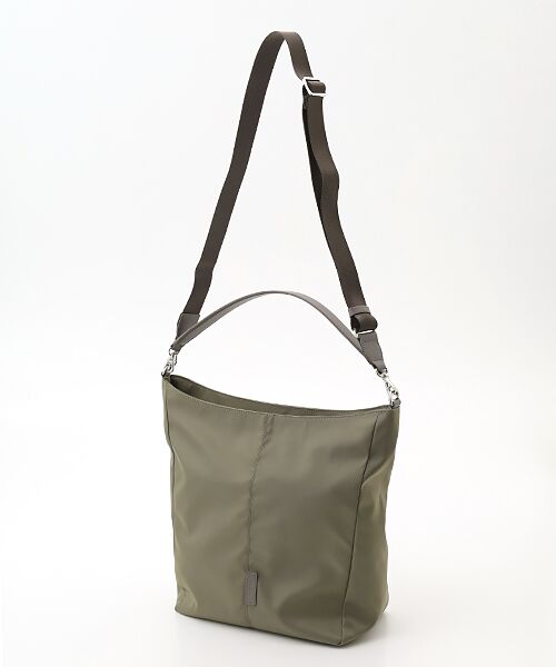 Y'SACCS / イザック ショルダーバッグ | ツイルナイロン　カーブショルダー　Mサイズ | 詳細10