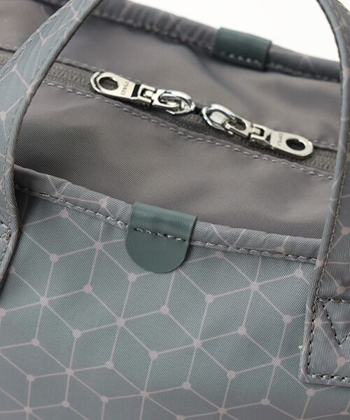 Y'SACCS / イザック ショルダーバッグ | キュービック×ポイントドット　2WAYトート＆ショルダー　Sサイズ | 詳細2