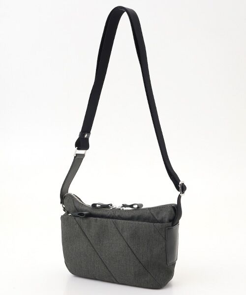 Y'SACCS/イザック ストリームラインポシェット ダークグレー FREE