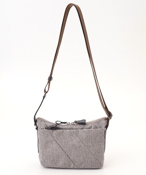 Y'SACCS / イザック ショルダーバッグ | ストリームラインポシェット | 詳細1