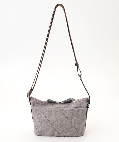 Y'SACCS / イザック ショルダーバッグ | ストリームラインポシェット | 詳細4