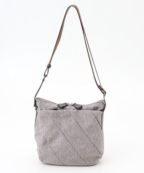 Y'SACCS / イザック ショルダーバッグ | ストリームラインショルダー | 詳細1