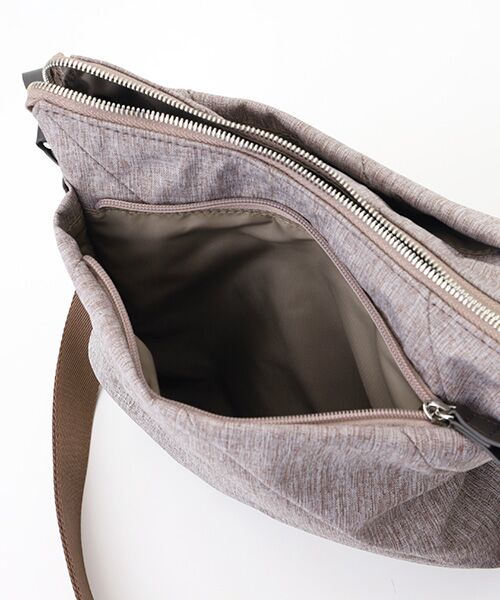 Y'SACCS / イザック ショルダーバッグ | ストリームラインショルダー | 詳細7