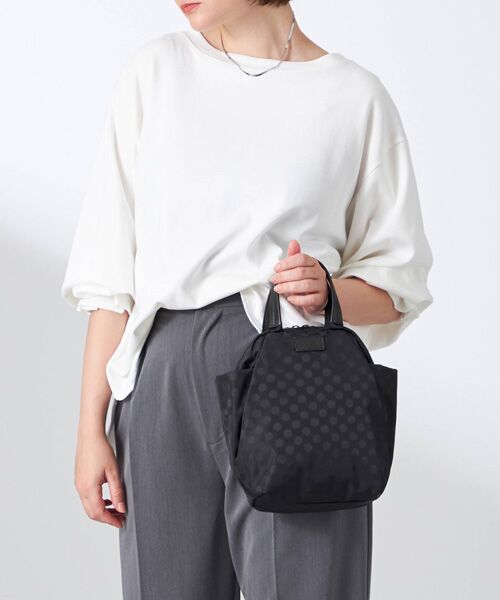 Y'SACCS / イザック ボストンバッグ | 【大人のおしゃれ手帖11月号掲載】市川実和子×Y'SACCS　ドットミニボストン | 詳細1