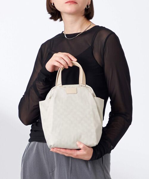 Y'SACCS / イザック ボストンバッグ | 【大人のおしゃれ手帖11月号掲載】市川実和子×Y'SACCS　ドットミニボストン | 詳細18