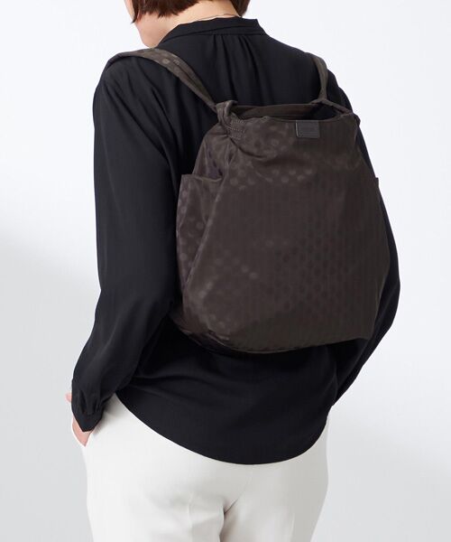 Y'SACCS / イザック リュック・バックパック | 【大人のおしゃれ手帖11月号掲載】市川実和子×Y'SACCS　ドット2WAYリュック | 詳細10