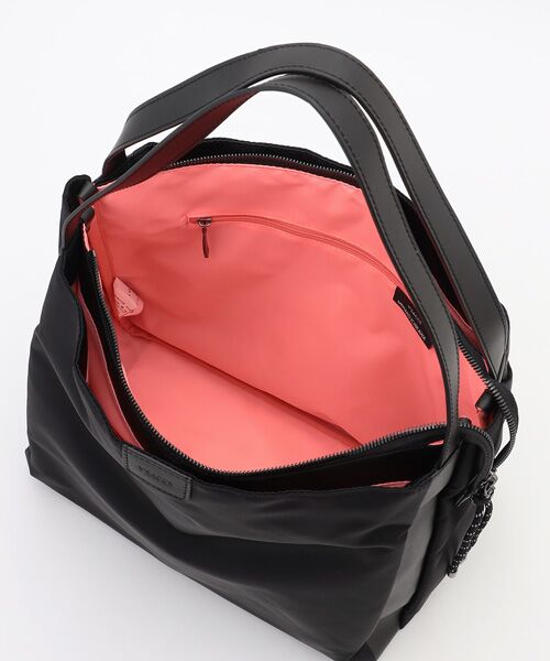 Y'SACCS / イザック トートバッグ | 【大人のおしゃれ手帖11月号掲載】市川実和子×Y'SACCS　ナイロンすっきりトート | 詳細8