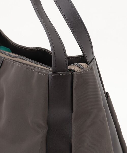 Y'SACCS / イザック トートバッグ | 【大人のおしゃれ手帖11月号掲載】市川実和子×Y'SACCS　ナイロンすっきりトート | 詳細13