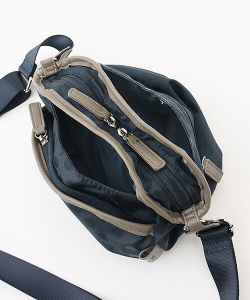 Y'SACCS / イザック ショルダーバッグ | はっ水ドットジャガードポシェット | 詳細5