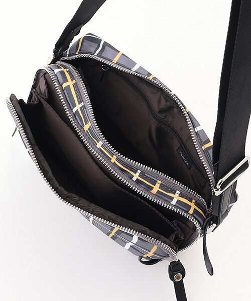 Y'SACCS / イザック ショルダーバッグ | ドローイングチェック撥水ショルダーバッグ | 詳細5