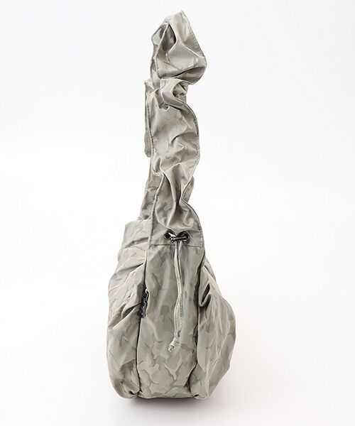 Y'SACCS / イザック ショルダーバッグ | 迷彩ジャカードシャーリングショルダーバッグ | 詳細2