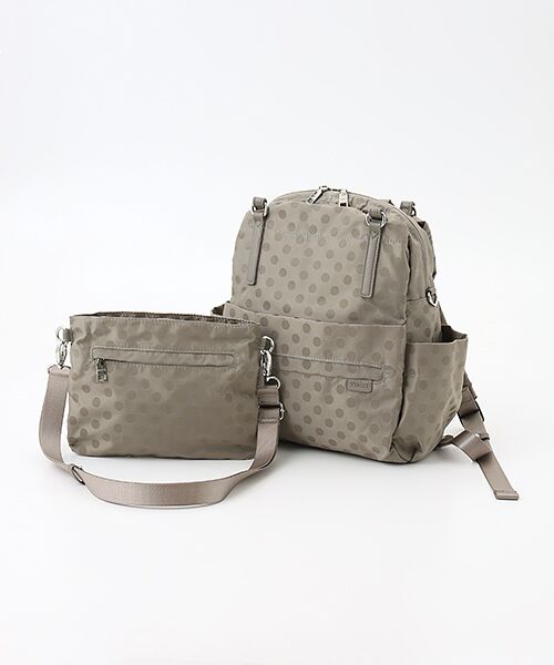 Y'SACCS / イザック リュック・バックパック | はっ水ドットジャガードポーチ付きリュックサック（ライトグレー）