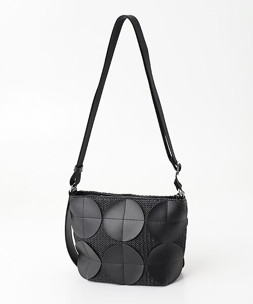 Y'SACCS / イザック ショルダーバッグ | サークルパッチショルダーバッグ（ブラック）