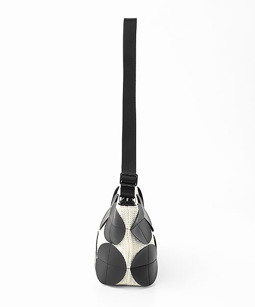 Y'SACCS / イザック ショルダーバッグ | サークルパッチショルダーバッグ | 詳細2