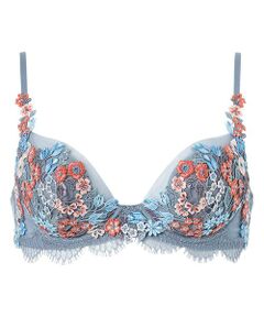 Yue。ブラジャー Yue 美しく谷間をメイク 3／4カップブラ BJP467｜ワコール直営